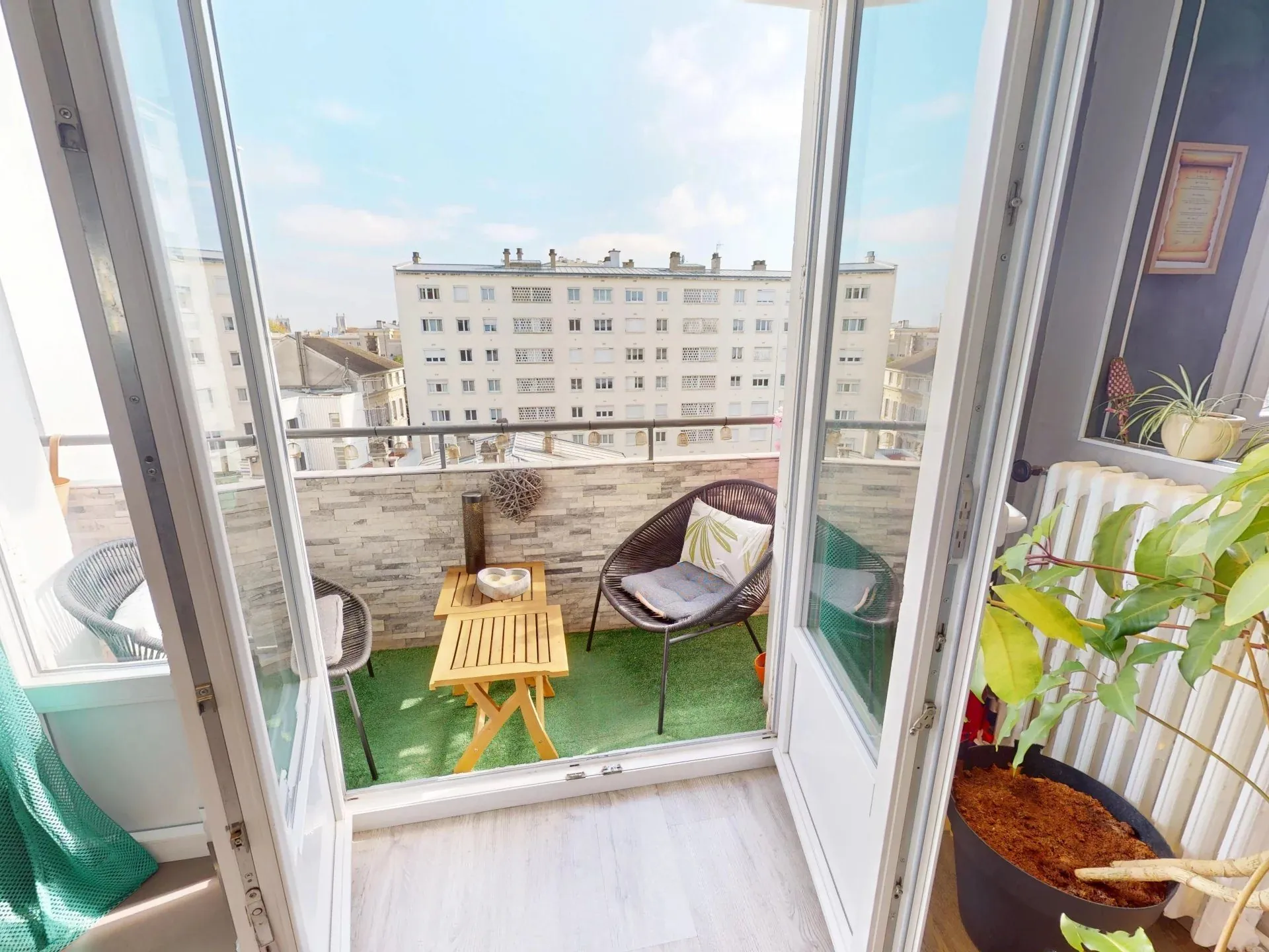 Appartement lumineux de 69 m² avec balcon et garage à Troyes 