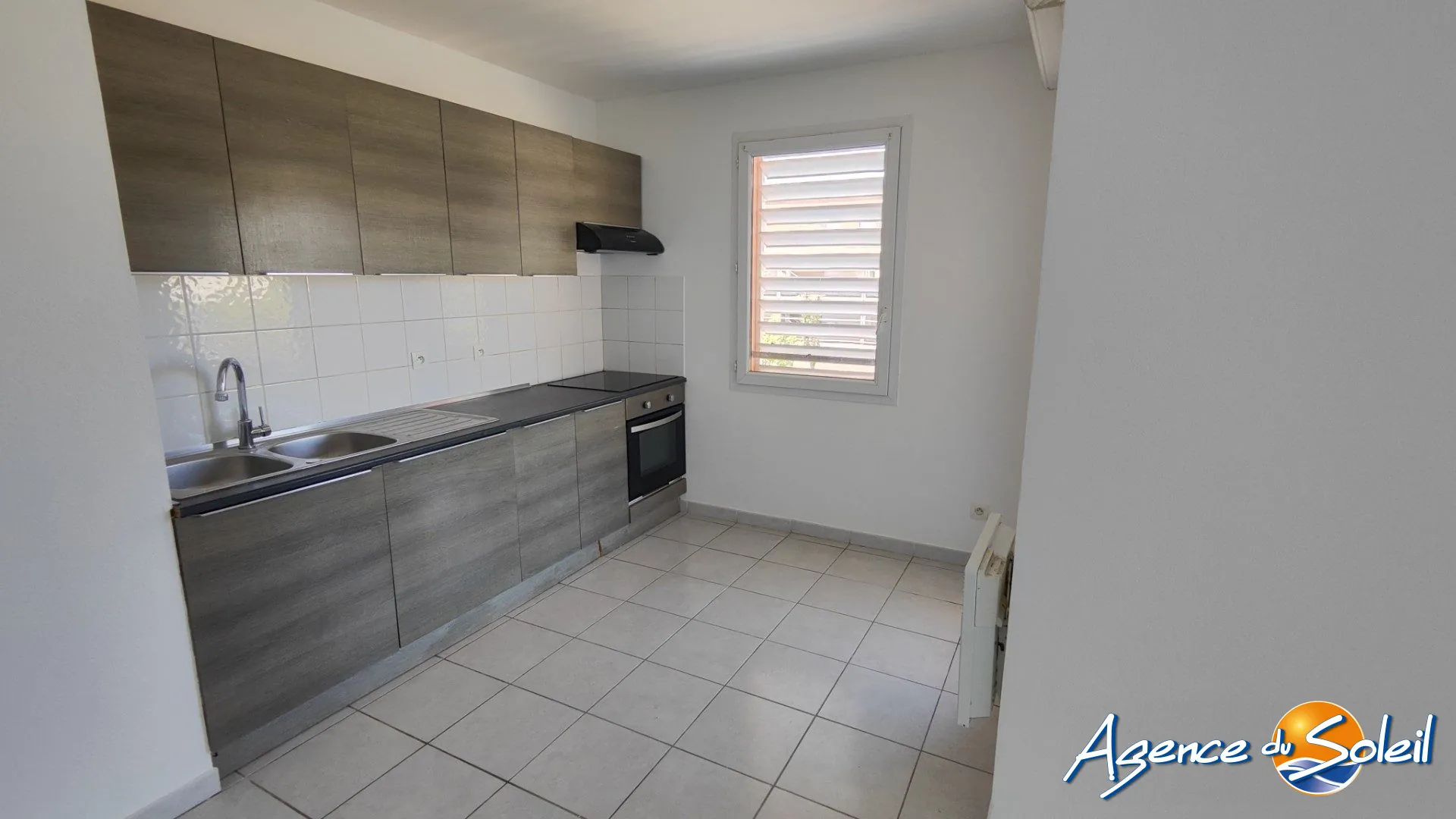 Appartement 3 pièces à Béziers avec parking et vue dégagée