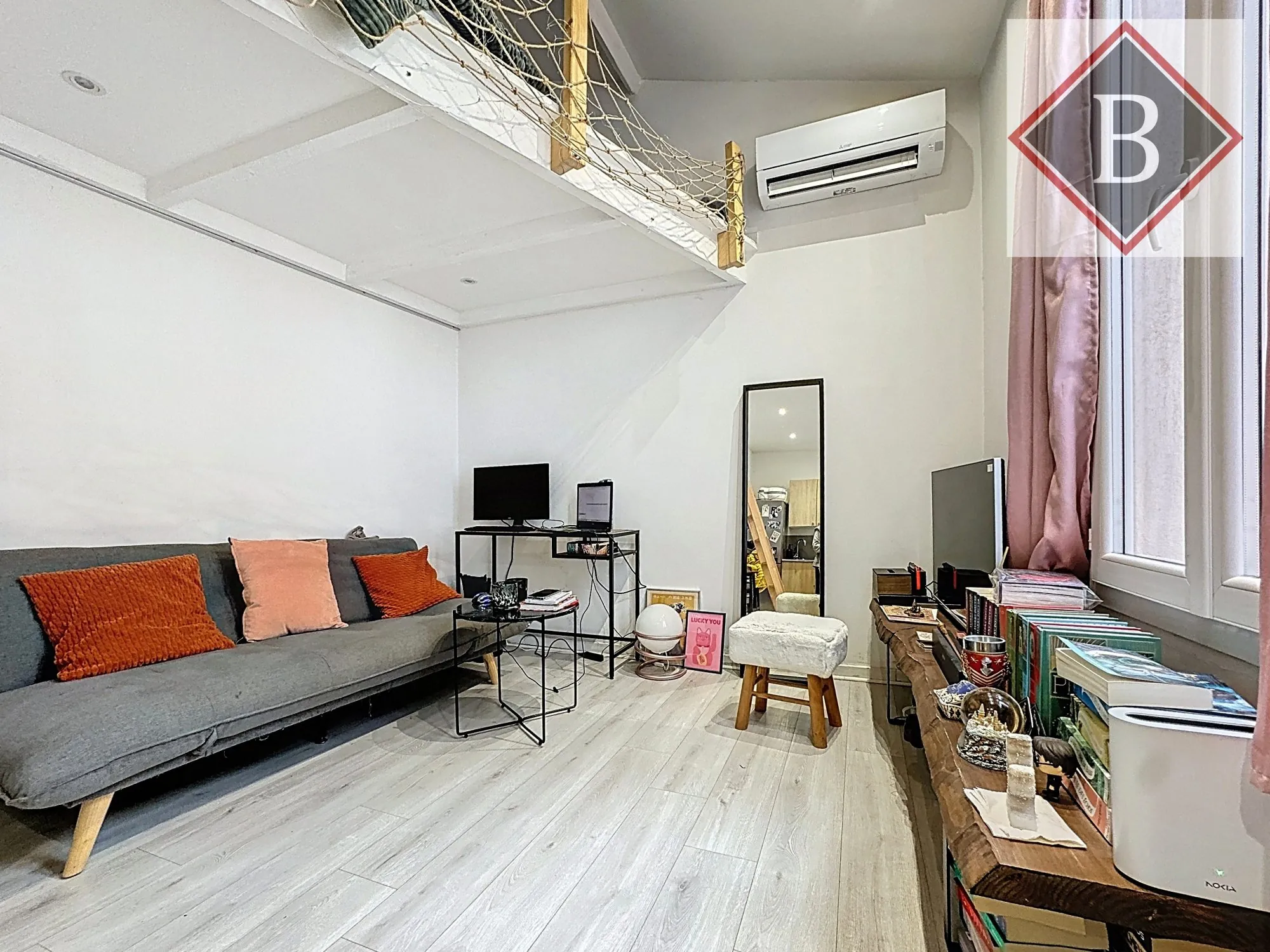 Studio à vendre à Cannes la Bocca avec terrasse et cour privative – Investissement ou premier achat 