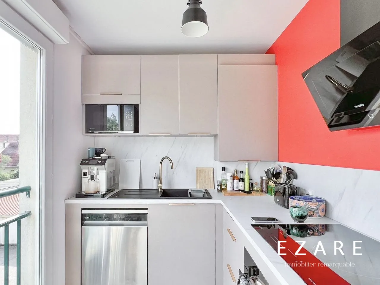 Appartement T2 rénové avec balcon et parking à Dijon, proximité hyper centre 