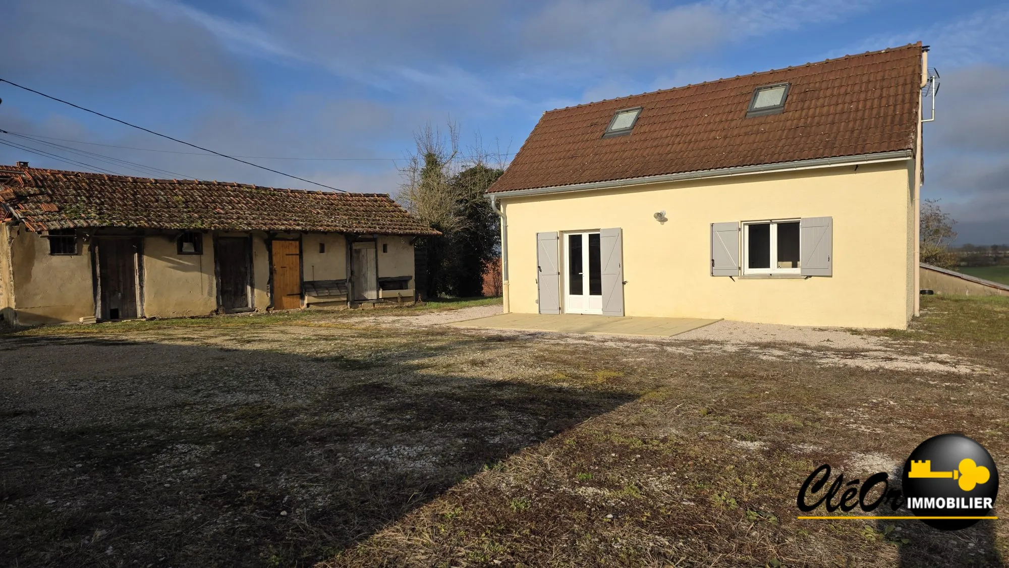 Maison à vendre à Pierre-de-Bresse – Plain-pied avec jardin et potentiel