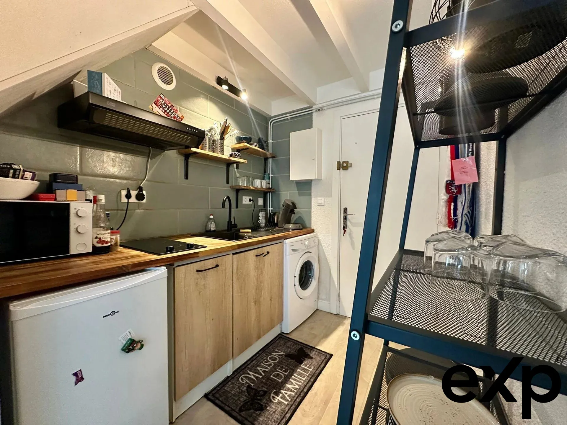 Charmant appartement T1 Bis avec mezzanine au cœur d'Aix-les-Bains, idéal investisseur 