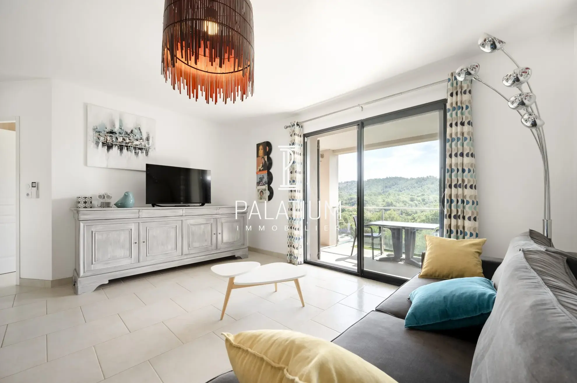 Appartement T2 avec Terrasse, Piscine et Parking à Gréoux-les-Bains