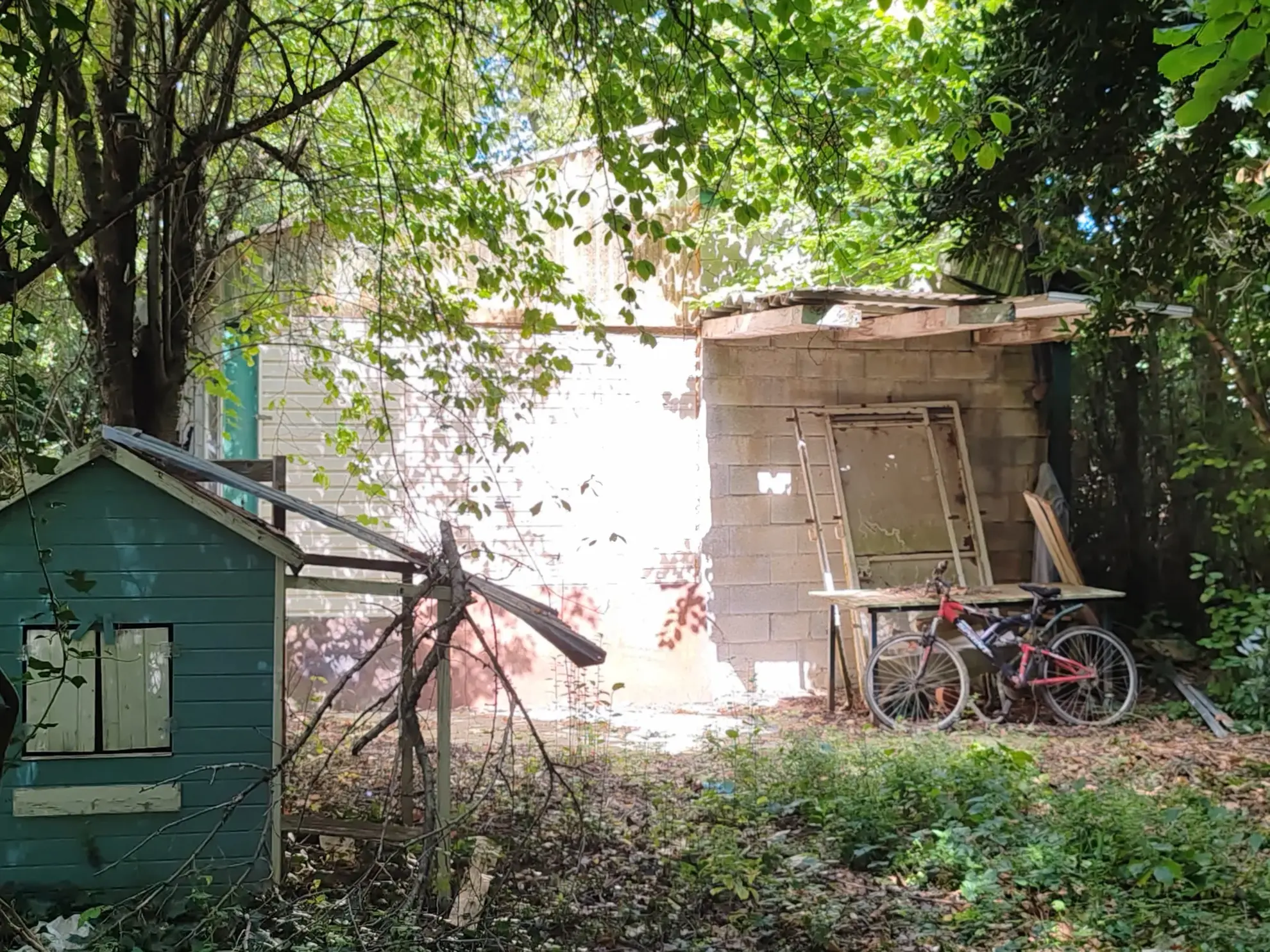 Garage à vendre de 70 m² à Auriac-sur-Vendinelle, potentiel d'habitation ou atelier 