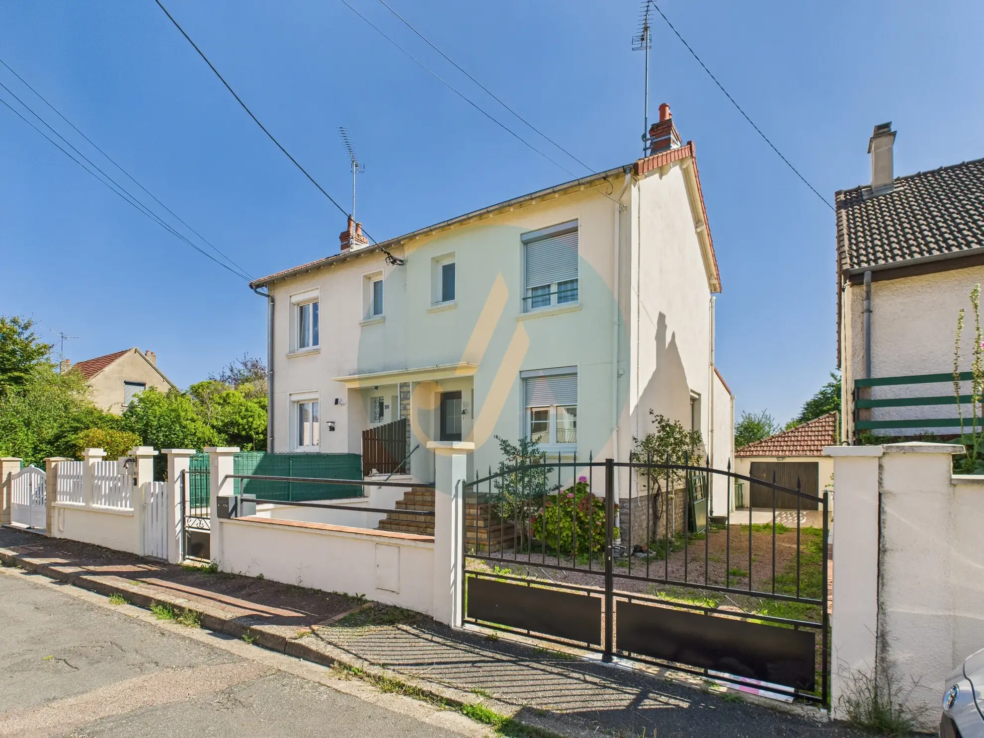 Maison 2 chambres avec jardin clos à Nevers – Immobilier calme et pratique 