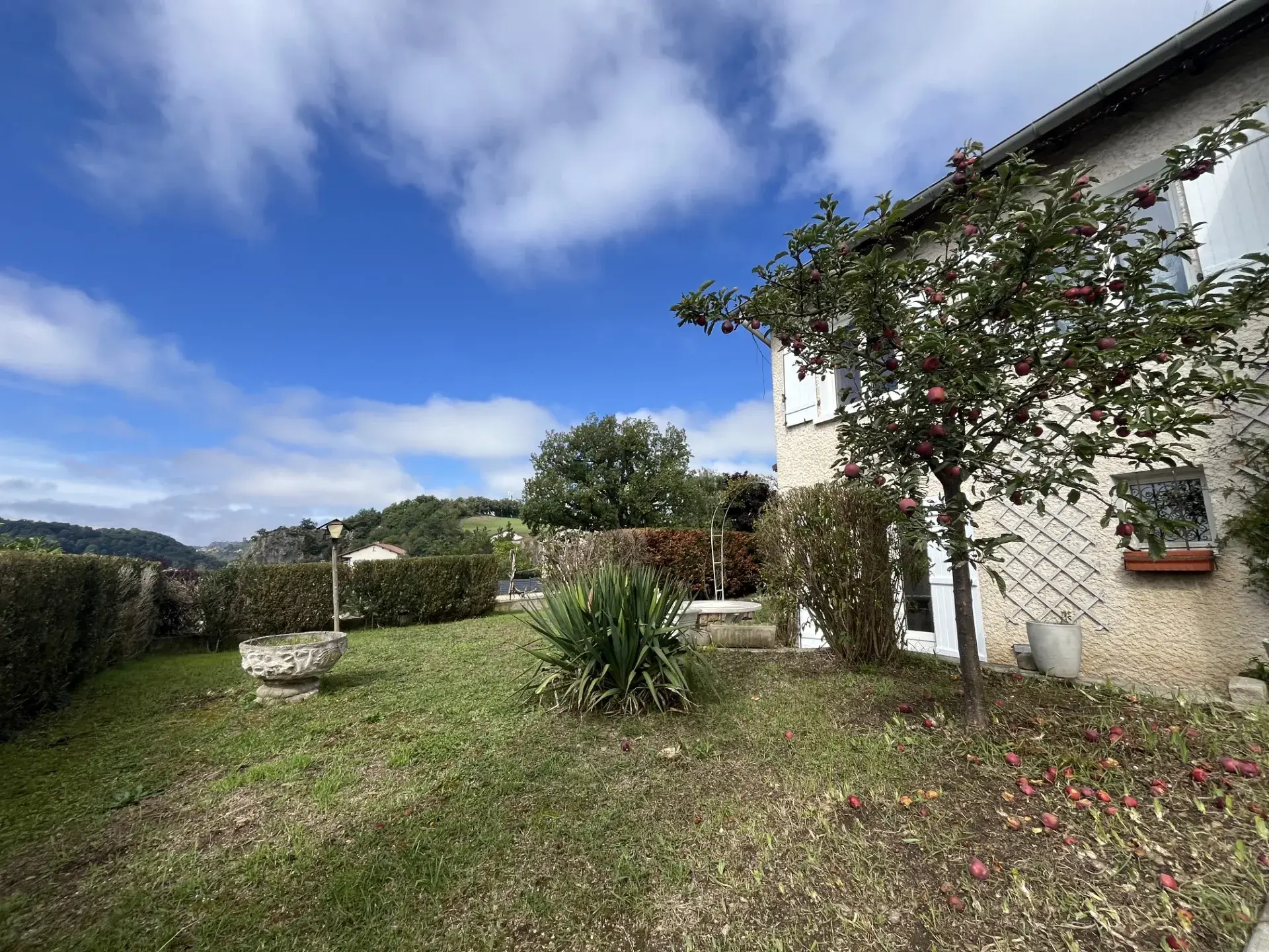 Maison familiale de 120 m² avec jardin à Le Monteil, proche écoles et commerces 