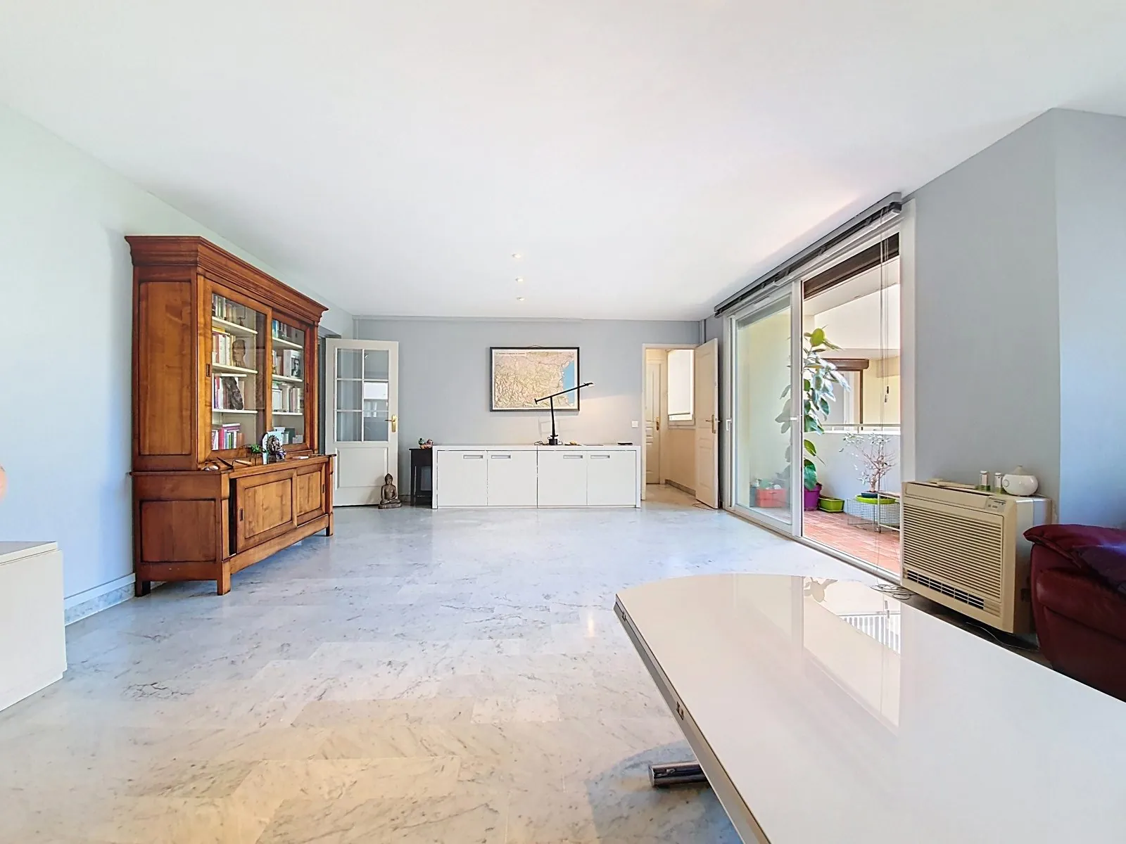 Appartement T4 avec balcon, parking sécurisé et cave à Perpignan 