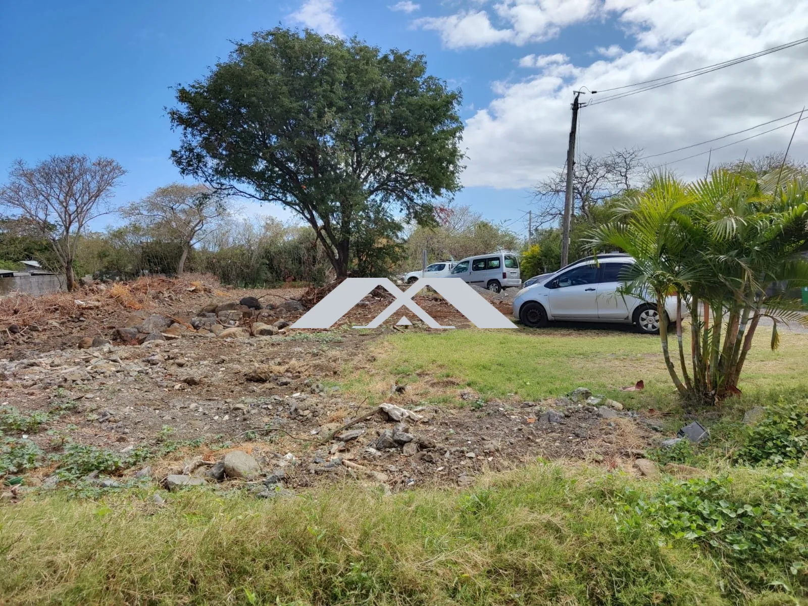 Terrain de 430 m² à Saint-Pierre avec permis offert - Opportunité rare