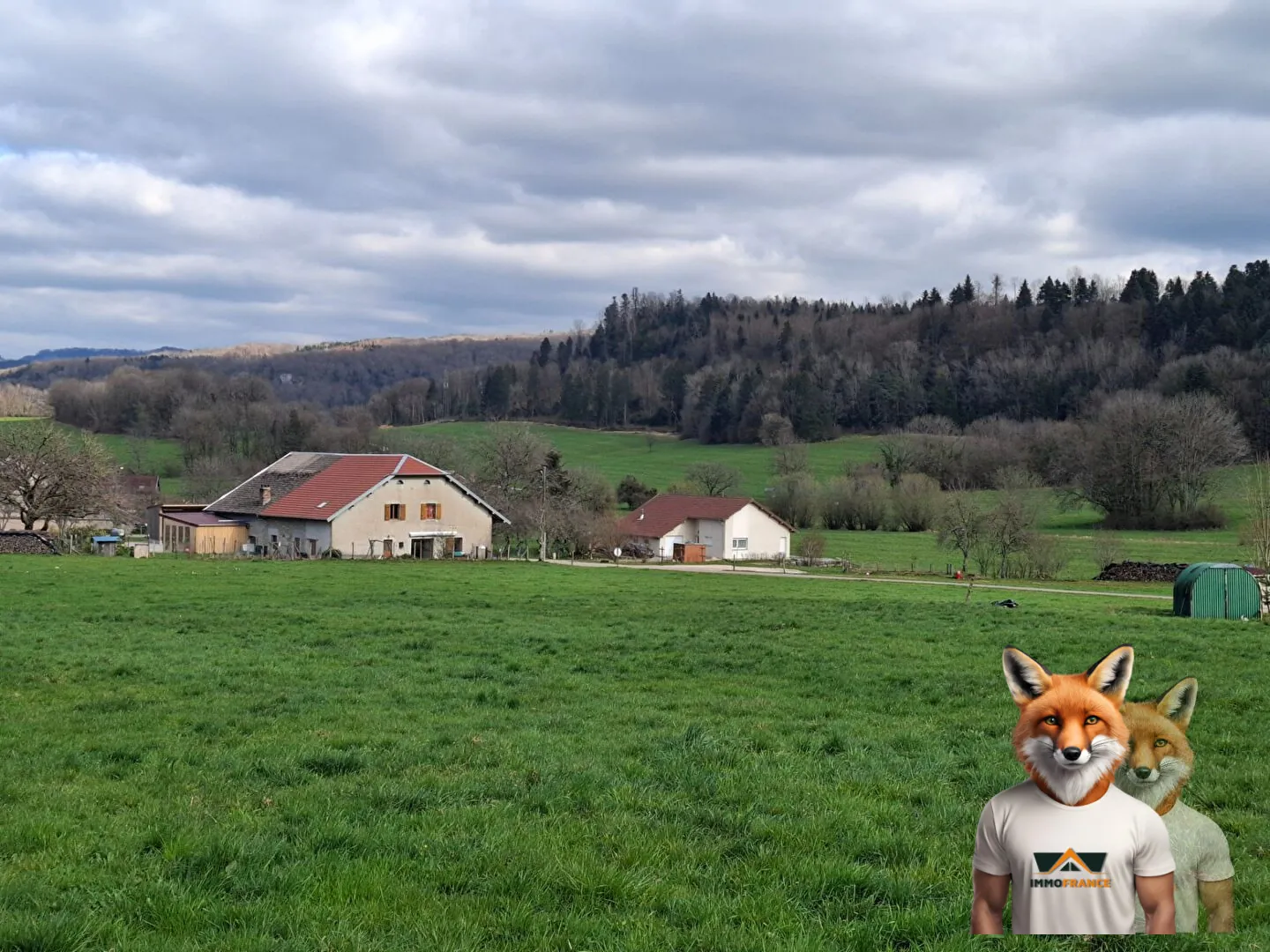 Terrain constructible à Saraz de 1 833 m² dans un cadre paisible