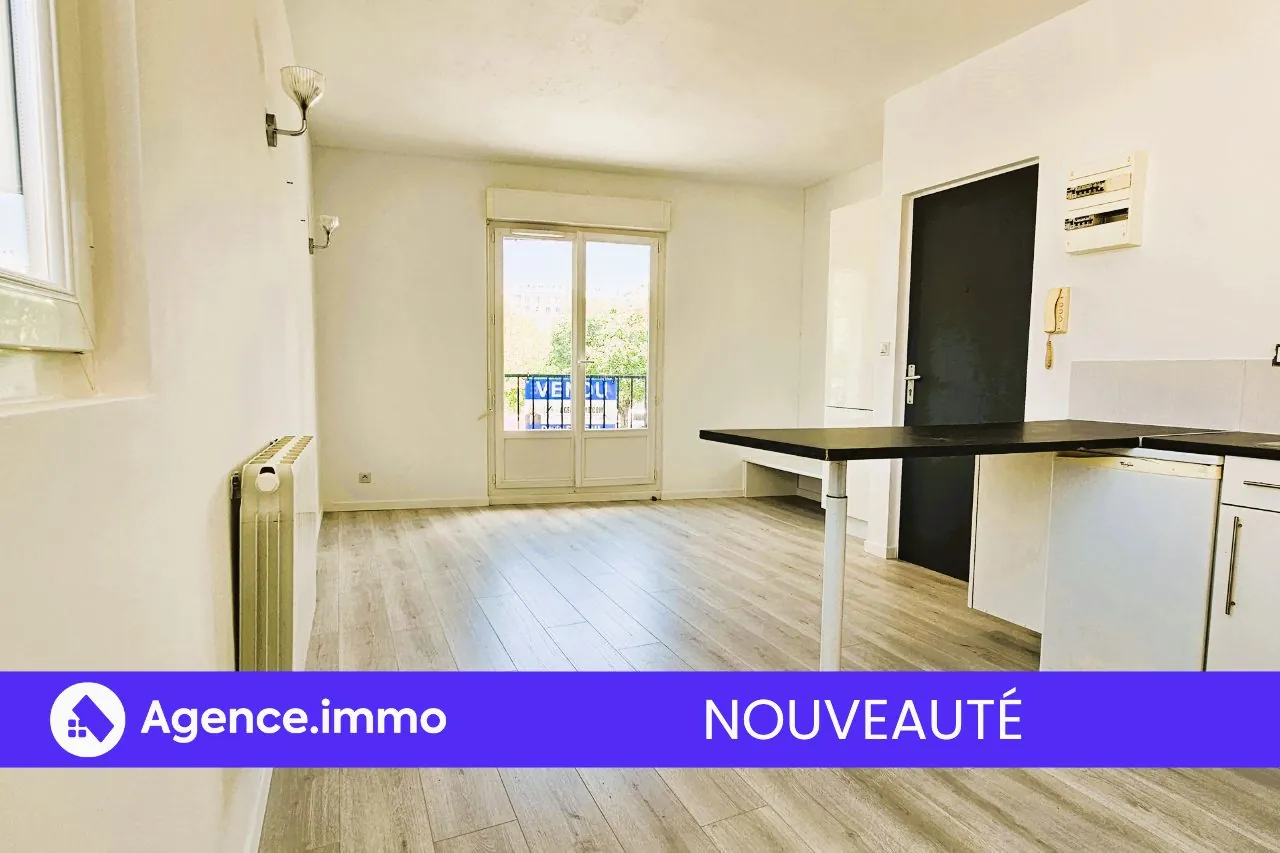 Studio meublé à vendre à Tours, locataire en place, idéal investisseur