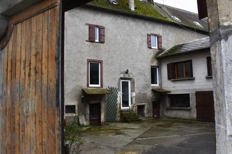 Belle maison avec vue montagne à vendre à Marignac - 240 m², 7 chambres