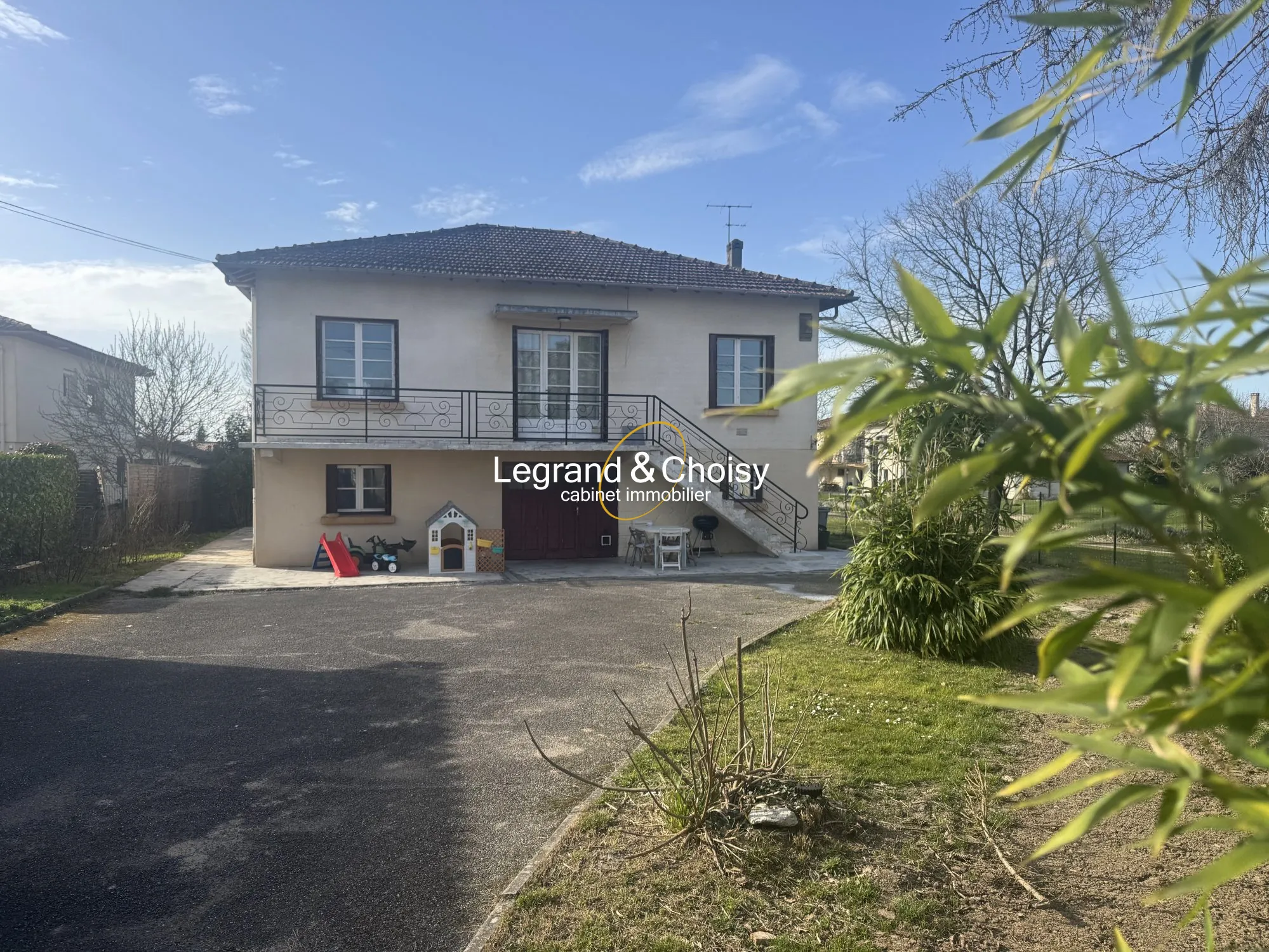 Maison de 125 m² avec 5 chambres et balcon à Villeneuve-sur-Lot