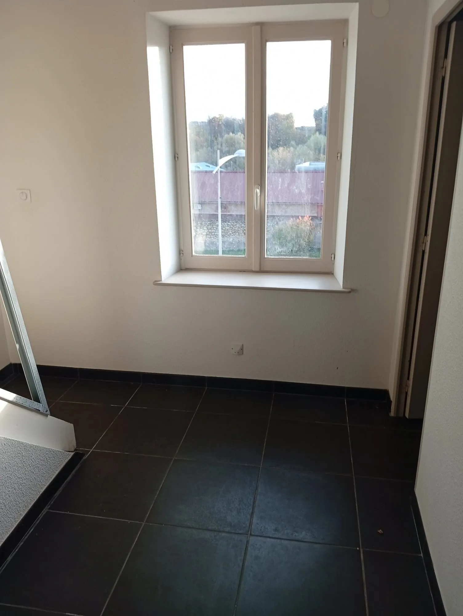 Maison à vendre à Dampierre-les-Bois avec sous-sol et 2 chambres 