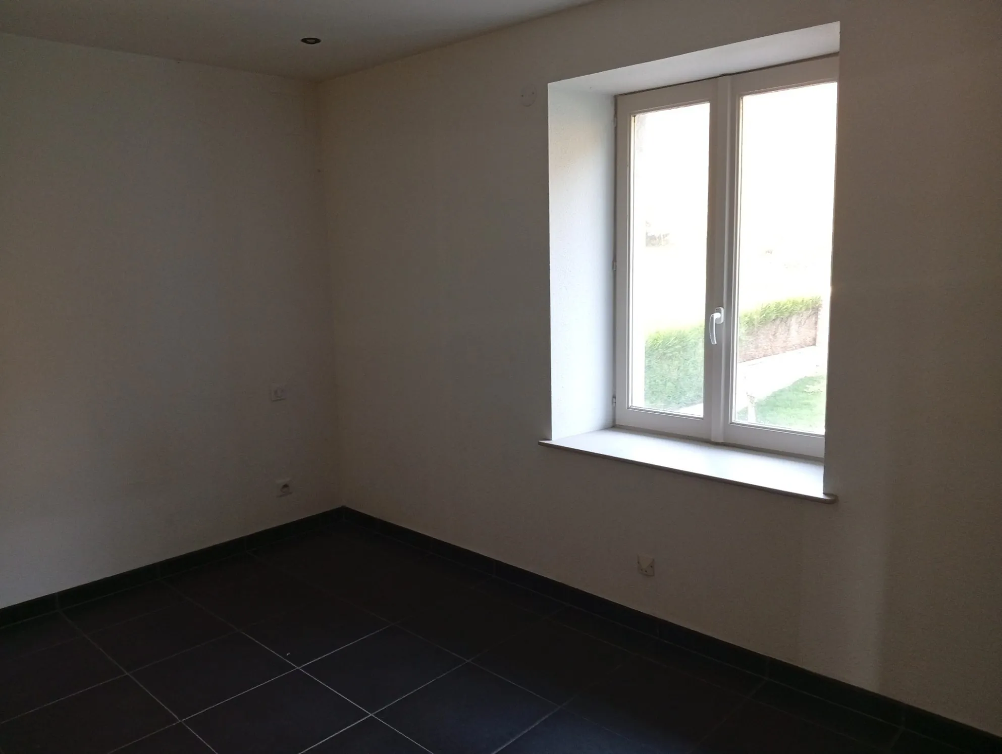 Maison à vendre à Dampierre-les-Bois avec sous-sol et 2 chambres 