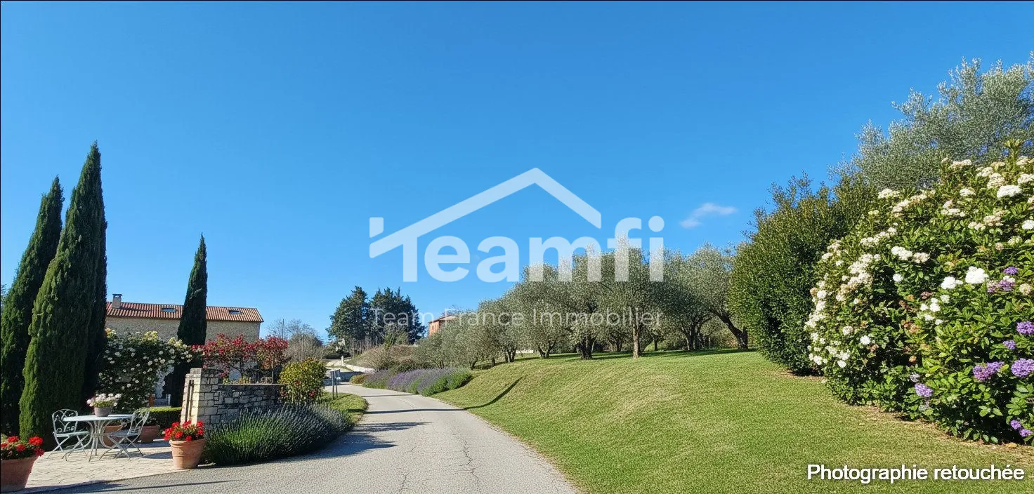 Terrain constructible avec oliviers centenaires à Vagnas, Ardèche