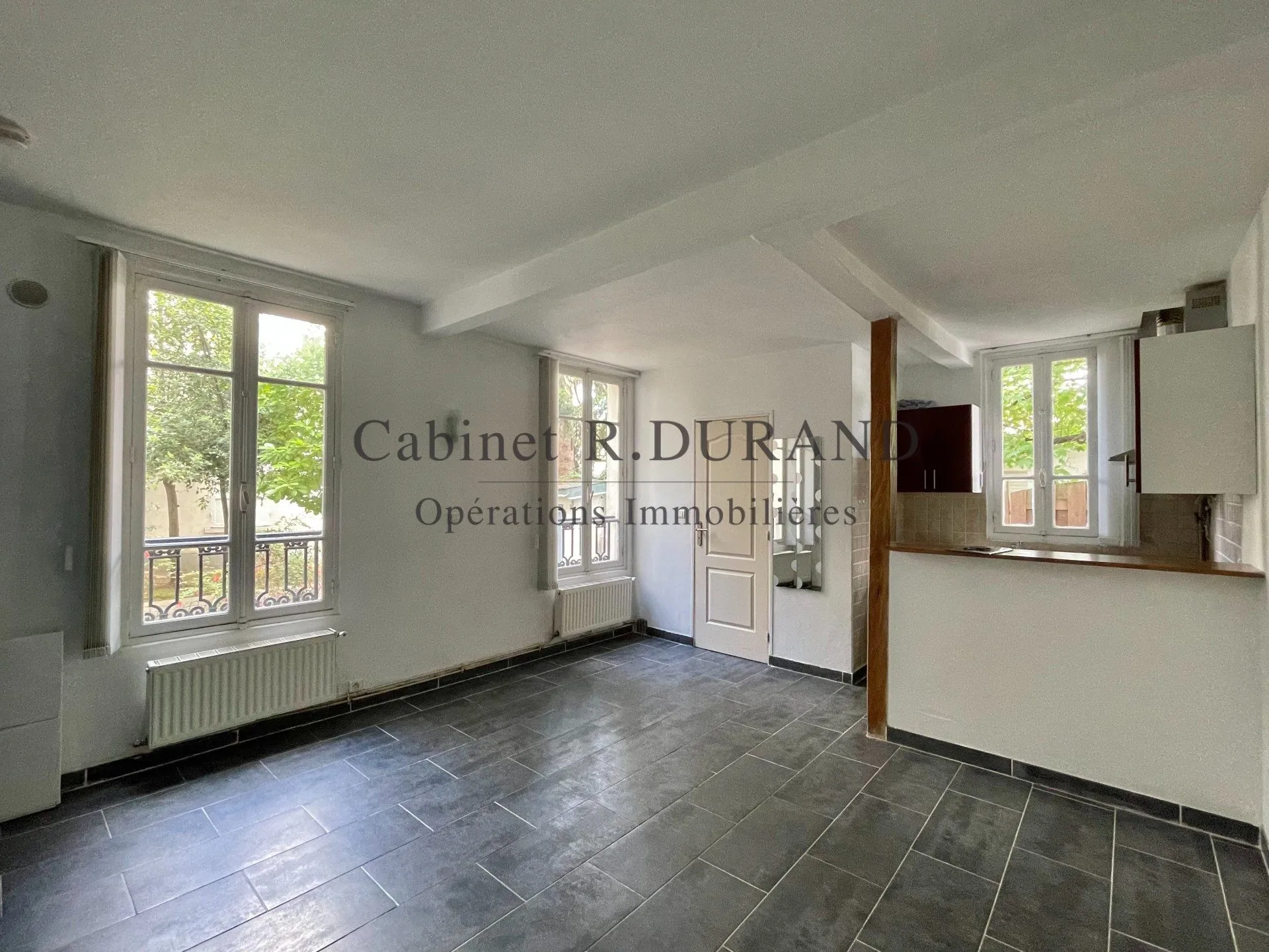 Studio à vendre de 24 m² avec cave au cœur de La Garenne-Colombes