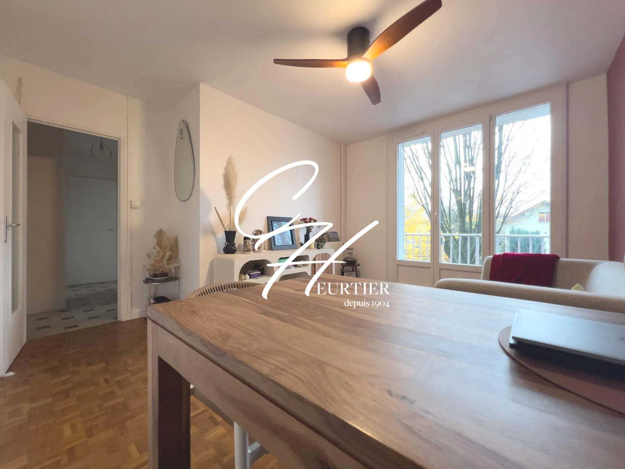 Appartement à vendre à Grenoble - 43 m² rénové avec balcon et cave 