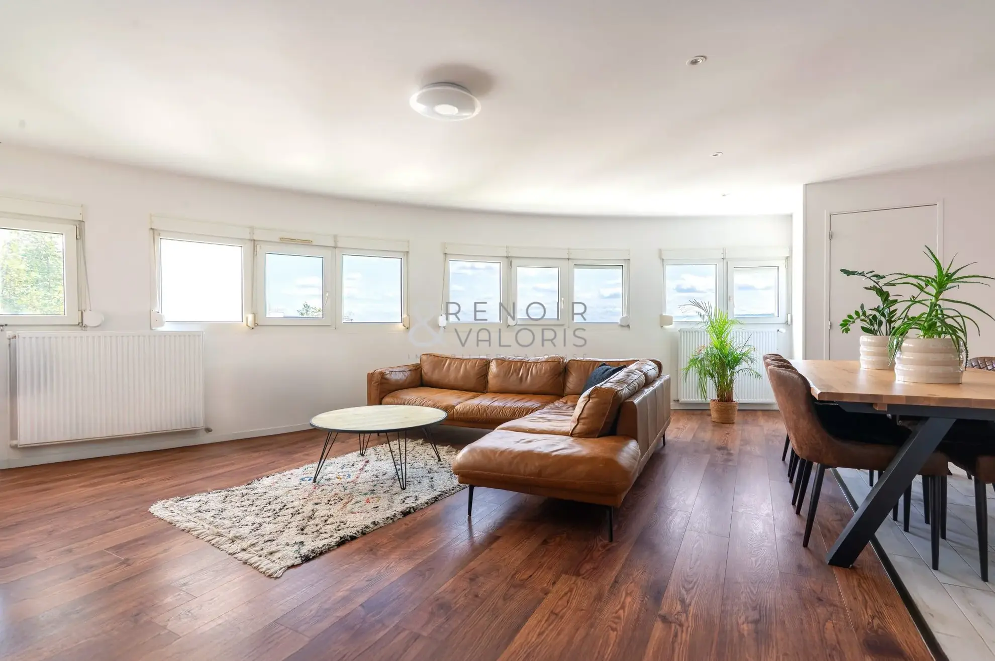 Appartement rénové avec vue panoramique à Nancy – 3 chambres et stationnement privé