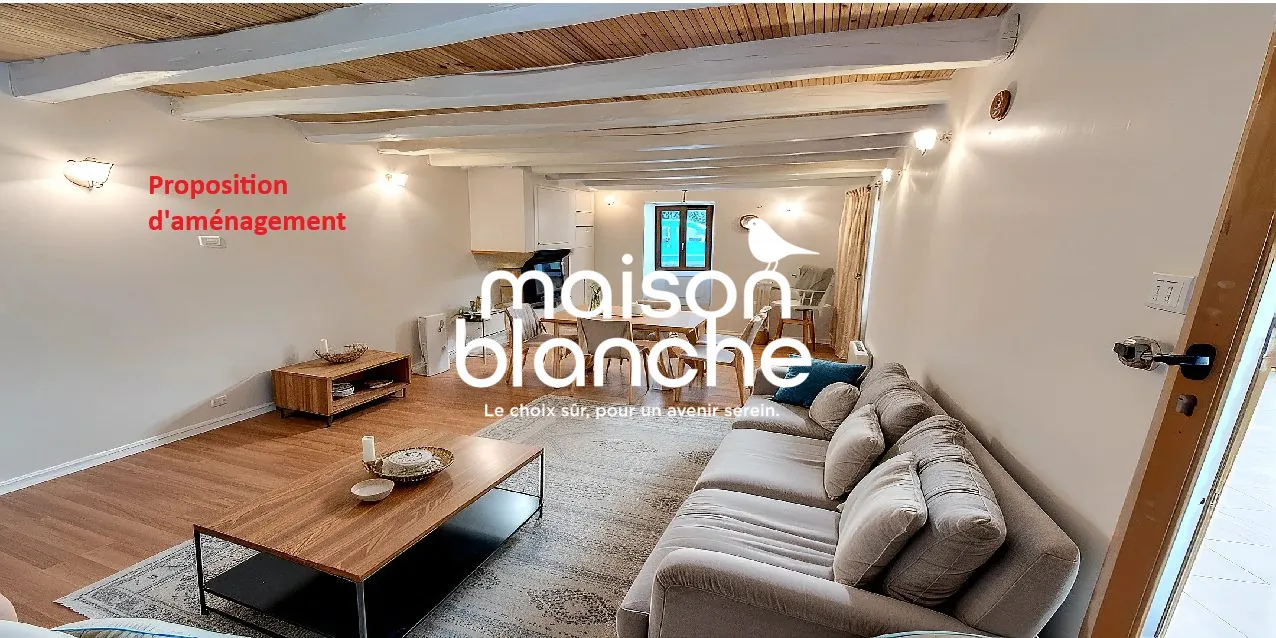 Maison de campagne à vendre à Saint-Martin-du-Fouilloux, rénovée en 2025, avec terrasse et dépendances
