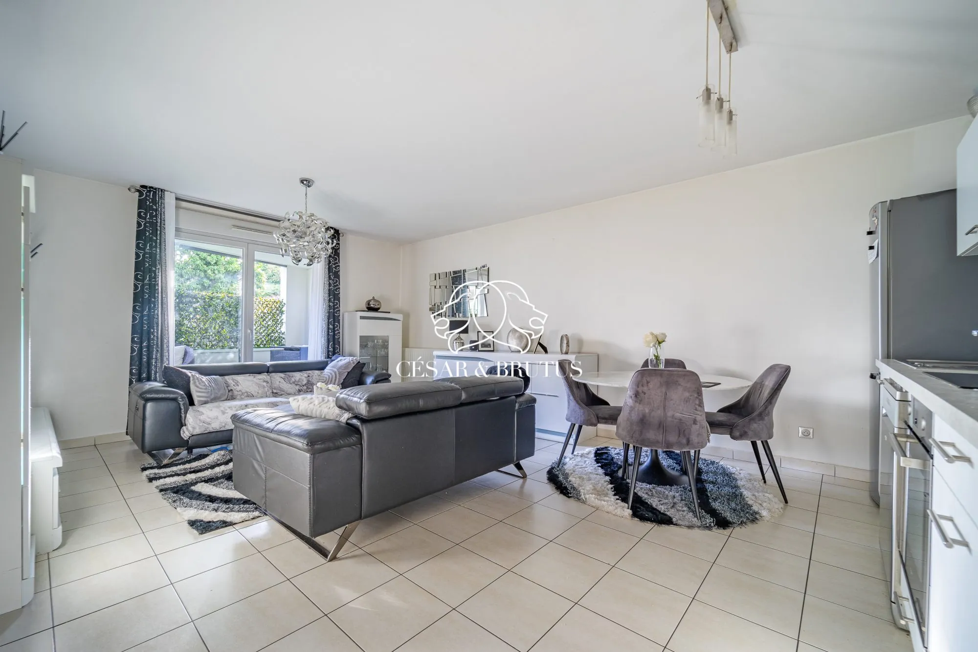 Bel appartement T3 de 68 m² avec terrasse à Saint-Fons