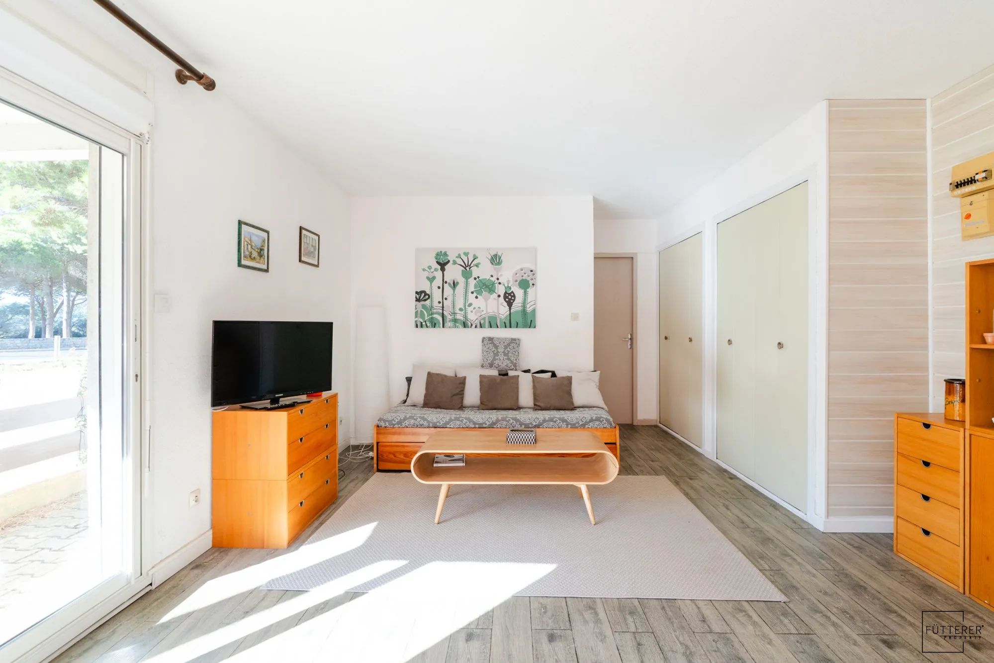 Appartement 2 pièces à Gruissan avec extérieur privé et luminosité optimale