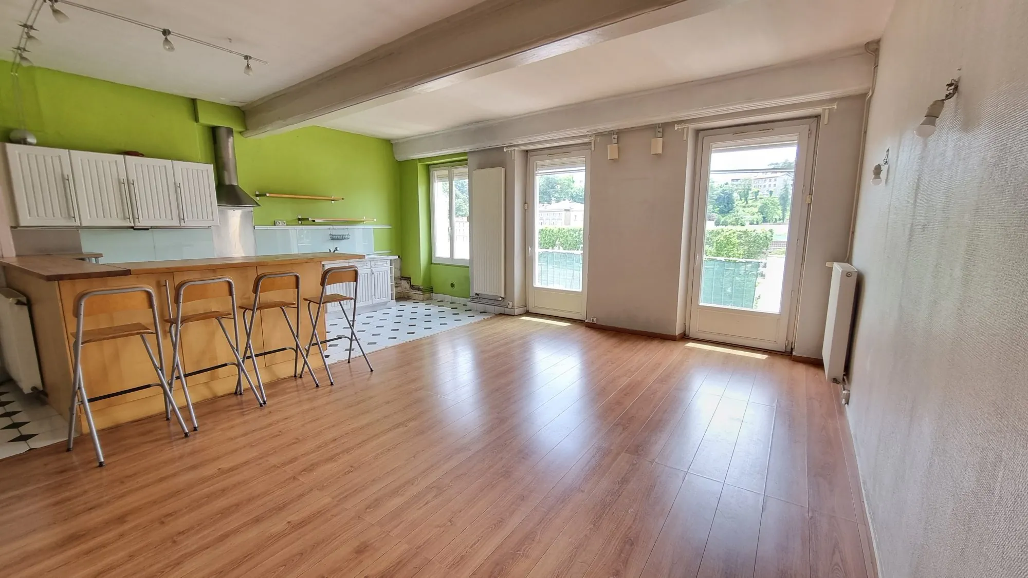 Magnifique appartement T3 lumineux avec vue dégagée et balcon à Rive-de-Gier