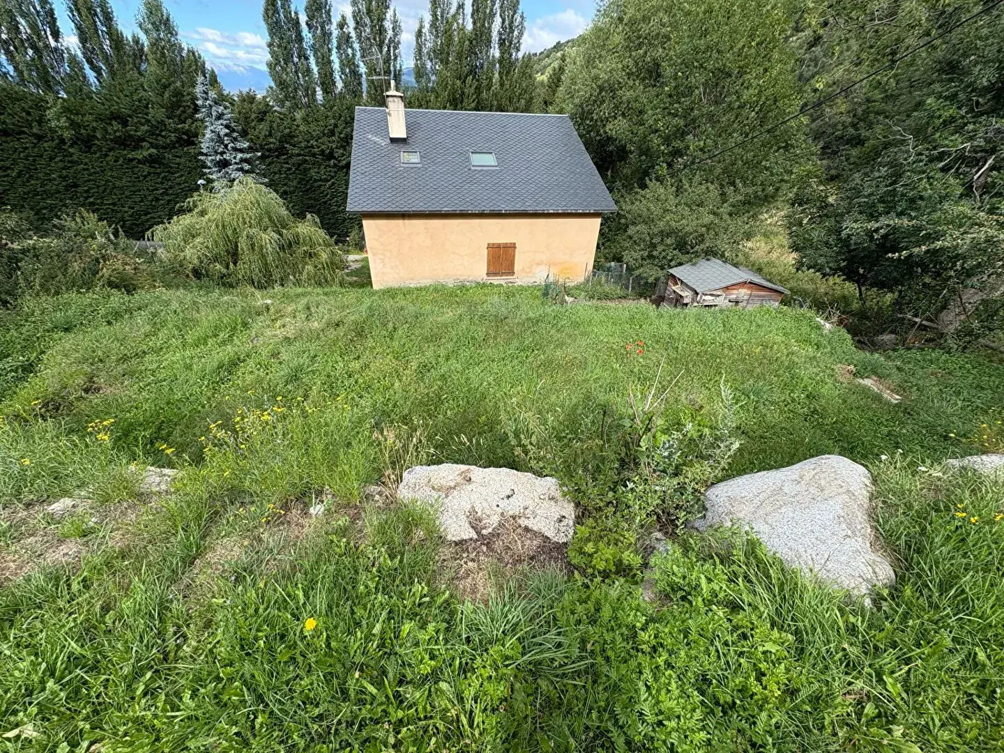 Terrain constructible de 257 m² à Égat avec vue sur la Sierra del Cadi