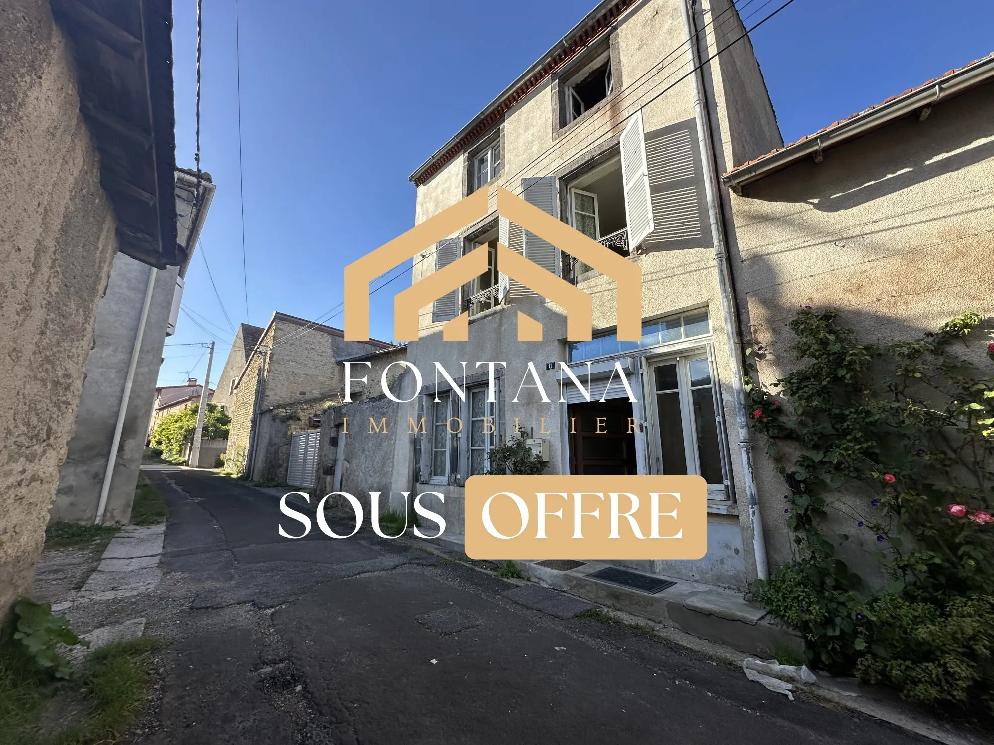 Maison de ville à Combronde à rénover avec fort potentiel