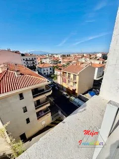 Appartement 2 pièces en dernier étage avec terrasse au centre de Perpignan