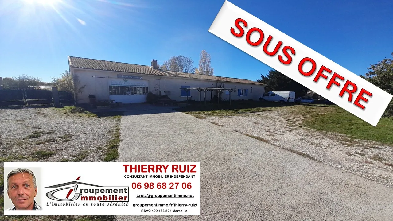 A Vendre à Sault 84 : Deux maisons et local commercial avec revenu locatif garanti