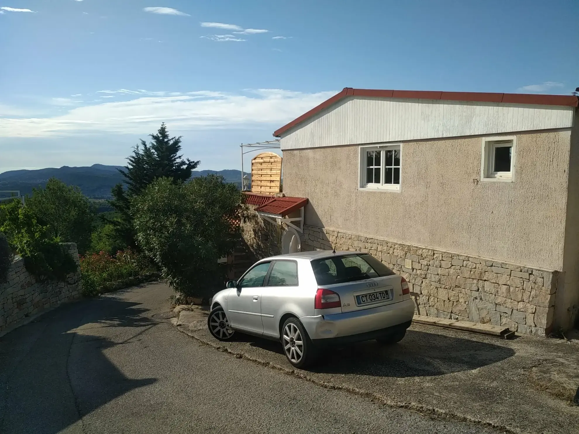Belle maison 4 pièces avec vue mer au Castellet - 115 m², proximité plages et Marseille 