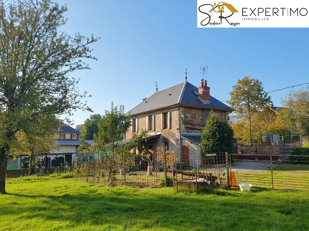 Maison de 89 m² avec dépendances et grand terrain à Sainte-Christine