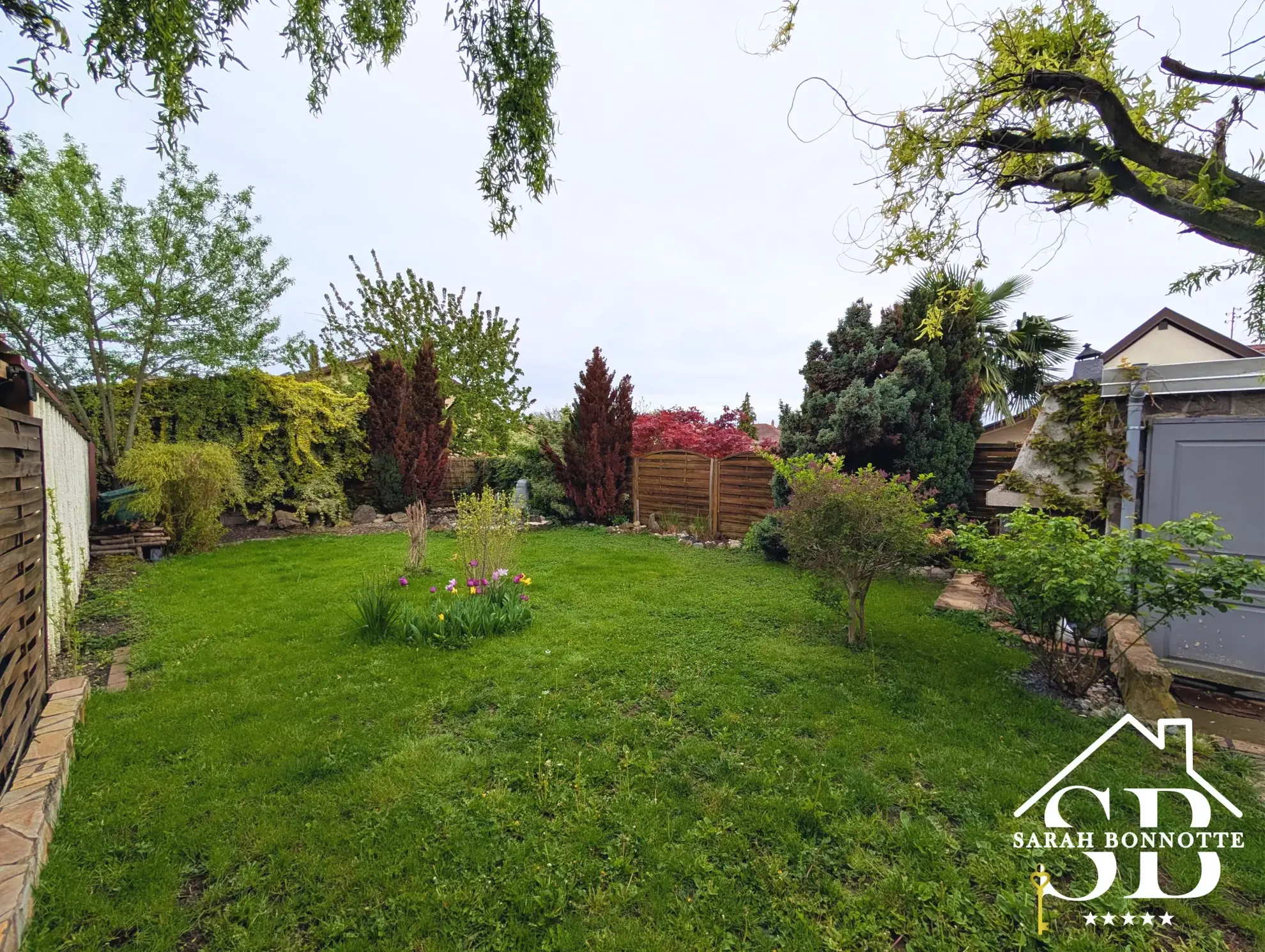 Maison individuelle à rafraîchir avec jardin à Village-Neuf 