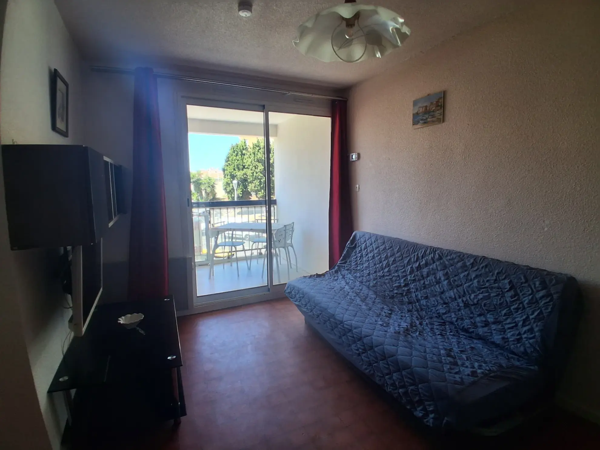Appartement T2 avec balcon à Cap d'Agde, centre port, résidence sécurisée 