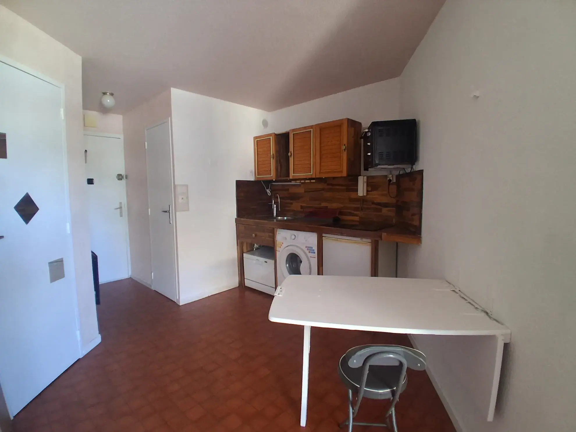 Appartement T2 avec balcon à Cap d'Agde, centre port, résidence sécurisée