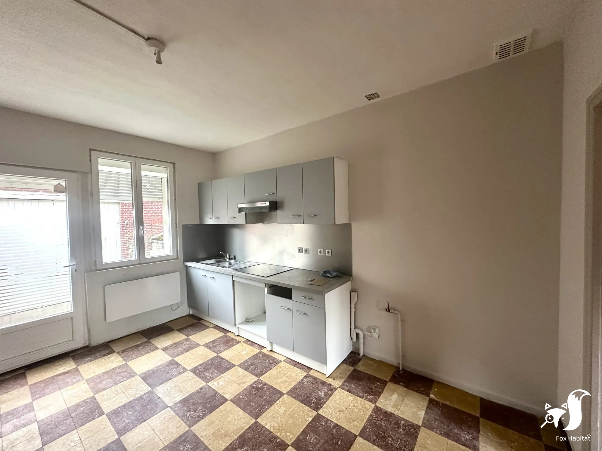 Maison à vendre à Villers-Outréaux de 3 chambres et parking 
