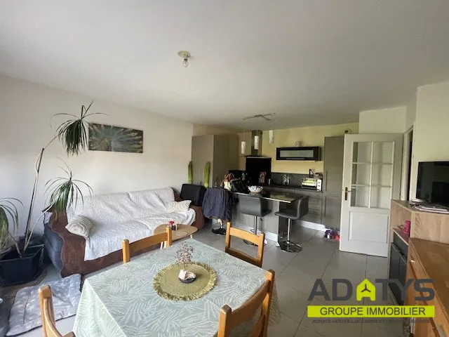 Appartement T2 récent avec balcon, parking privé à Courchelettes