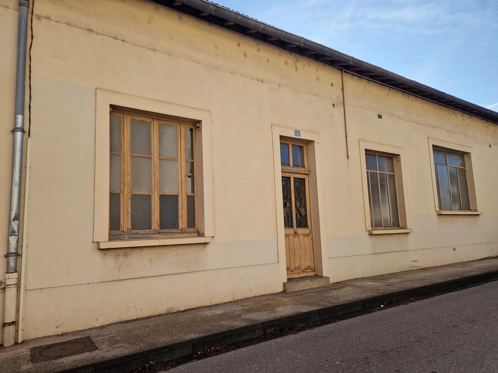 Local professionnel à vendre à Beaune, 60 m², proche du centre-ville, sans charges