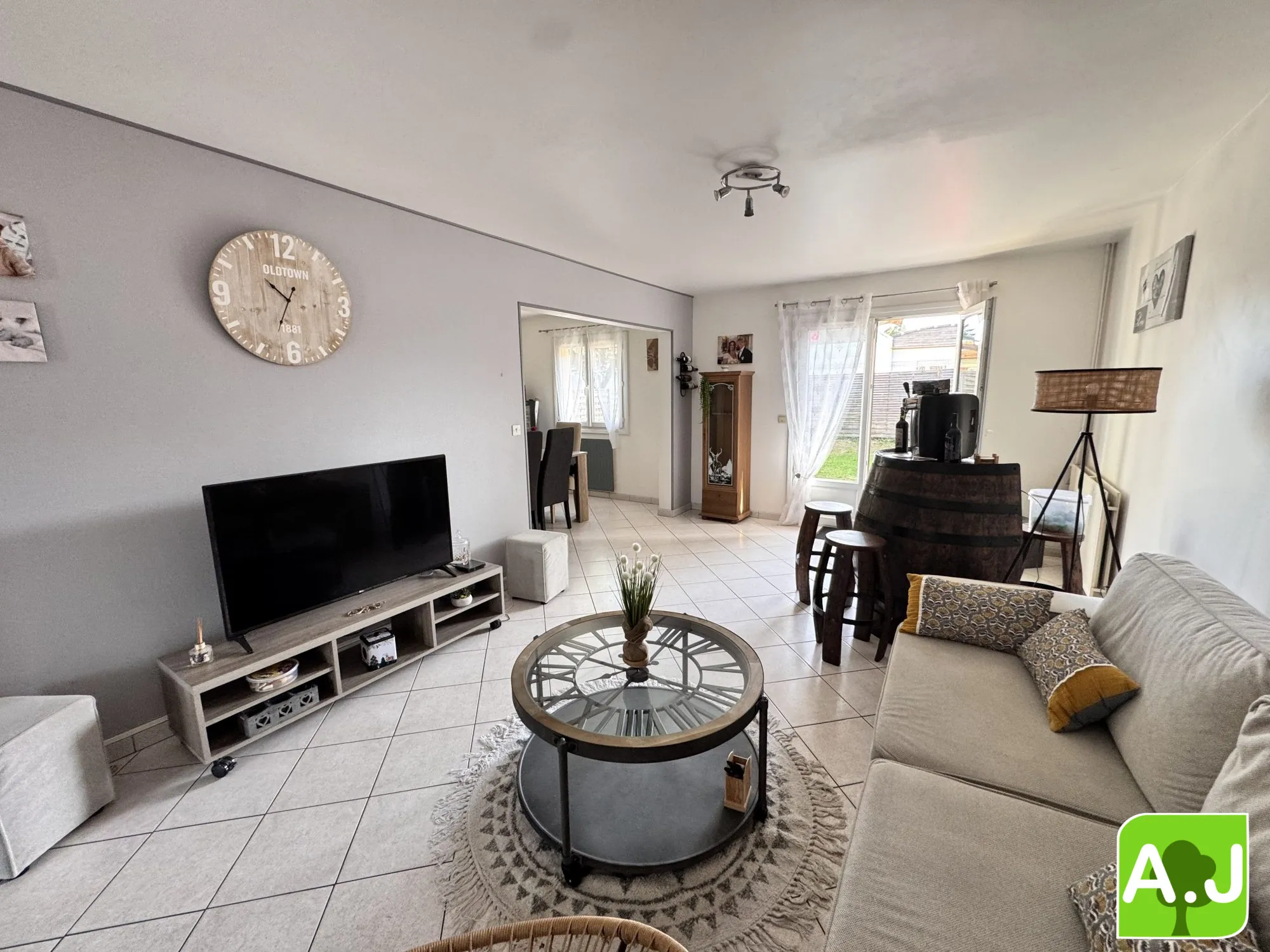 Maison 3 chambres avec garage à Ivry-la-Bataille 