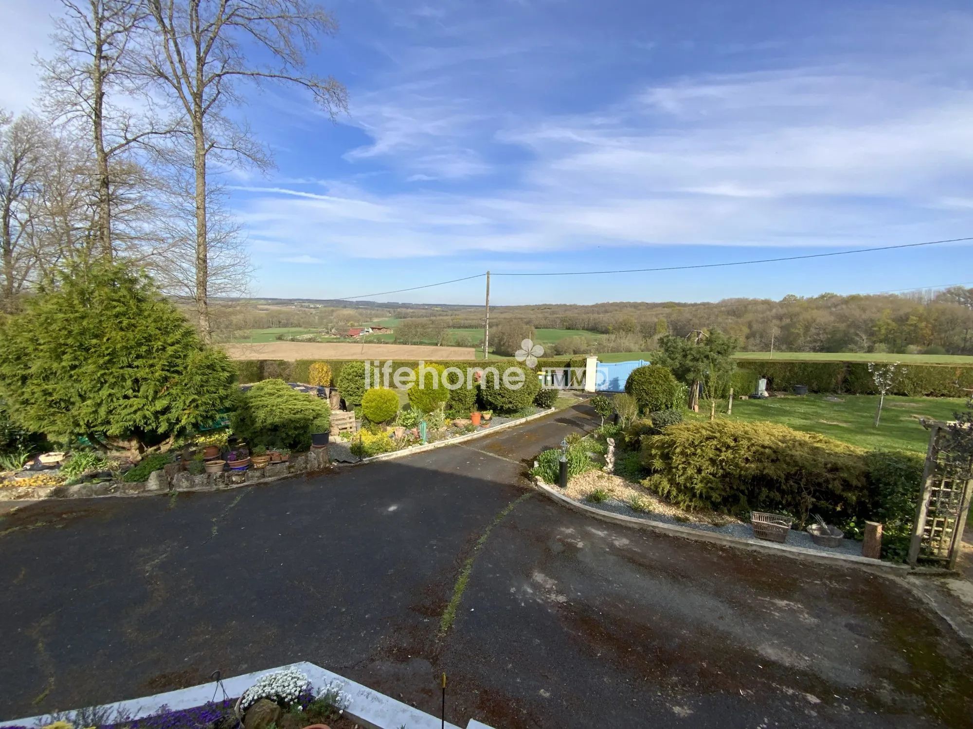 Maison de campagne à vendre à Levroux - 115 m², jardin, dépendances, tranquillité