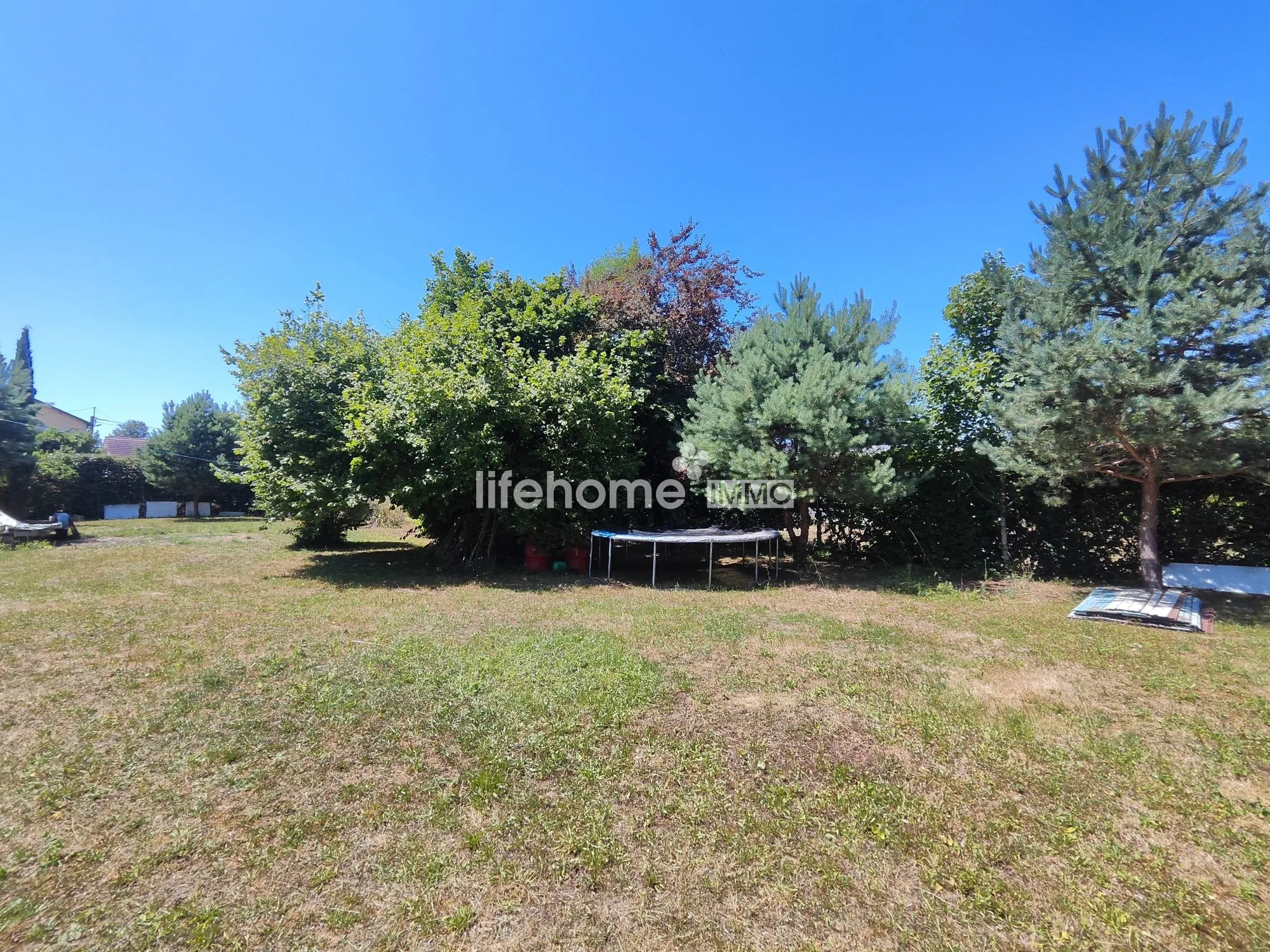 Terrain constructible proche centre-ville de Châteauroux - 3000 m²