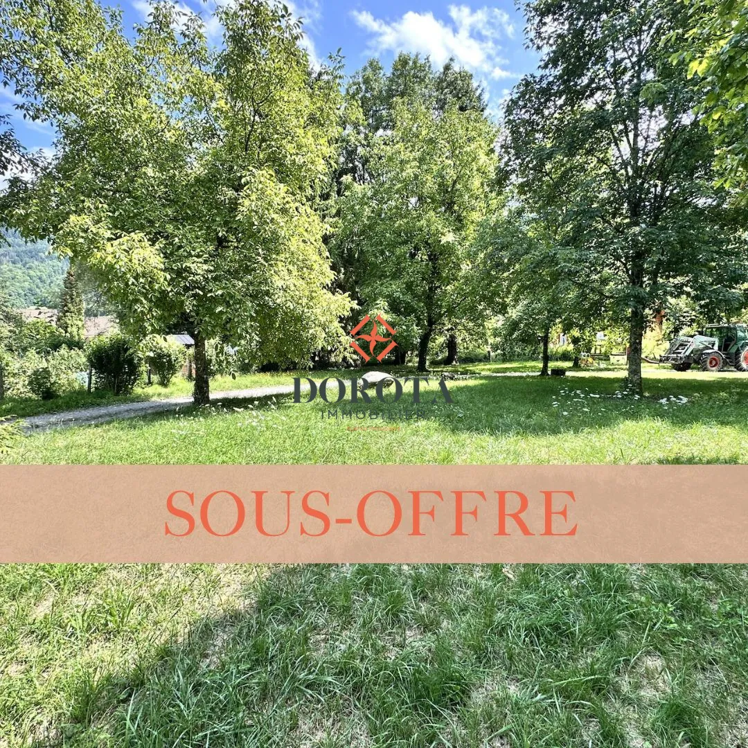 Terrain viabilisé de 480m² à Crêts-en-Belledonne, cadre privilégié