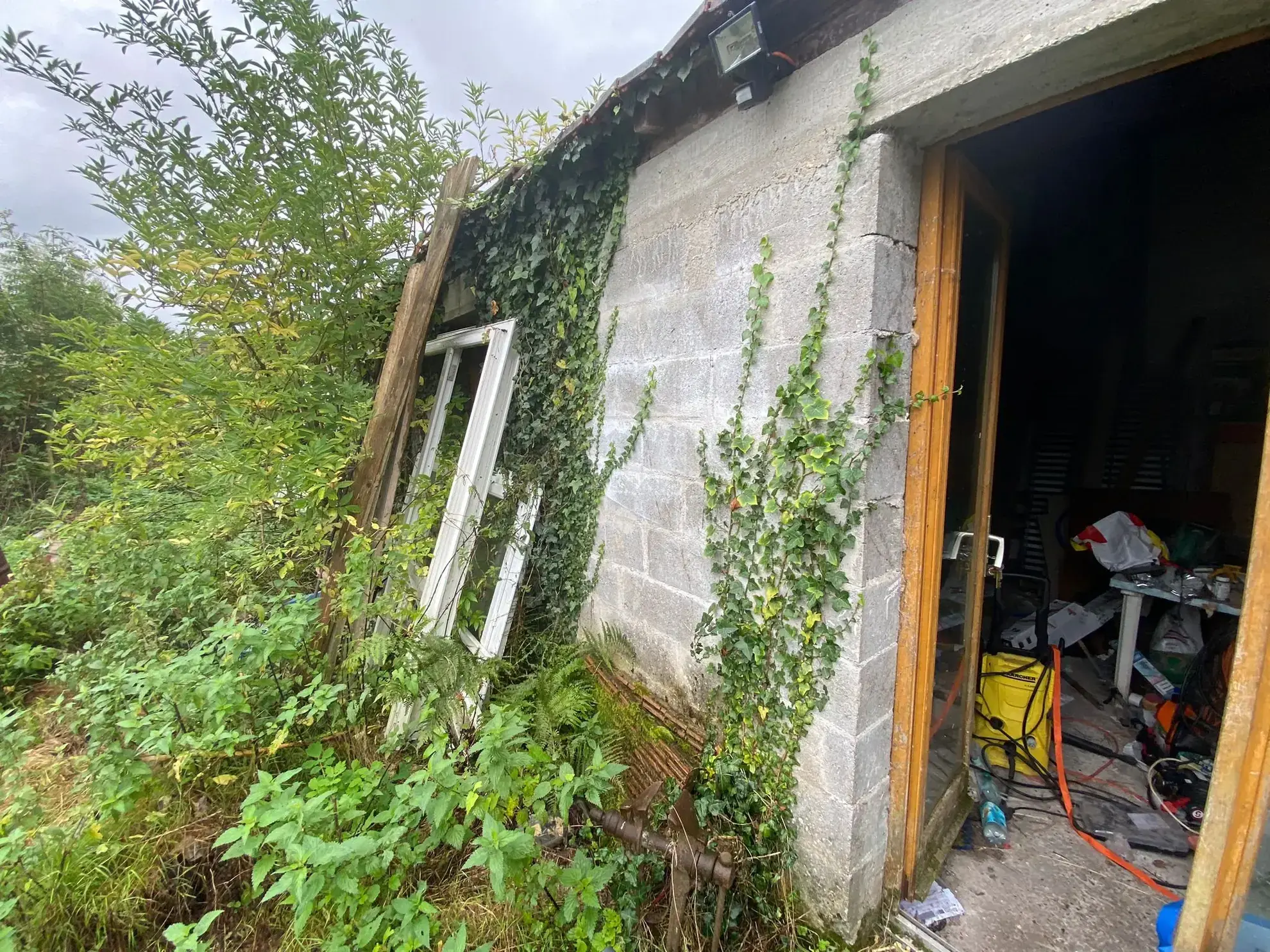 Opportunité rare : maison à rénover avec potentiel exceptionnel à Asnieres-sur-Oise