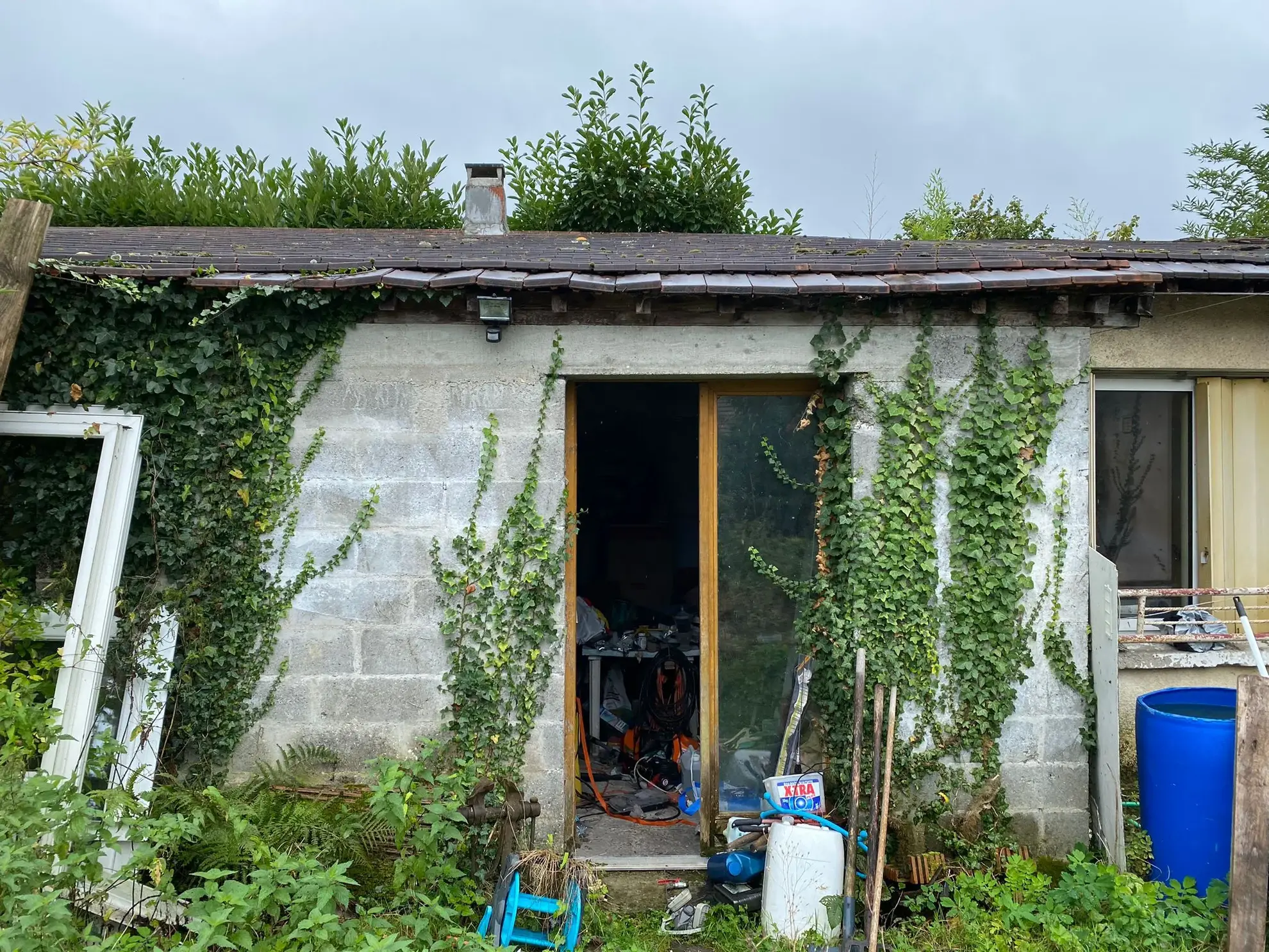 Opportunité rare : maison à rénover avec potentiel exceptionnel à Asnieres-sur-Oise 