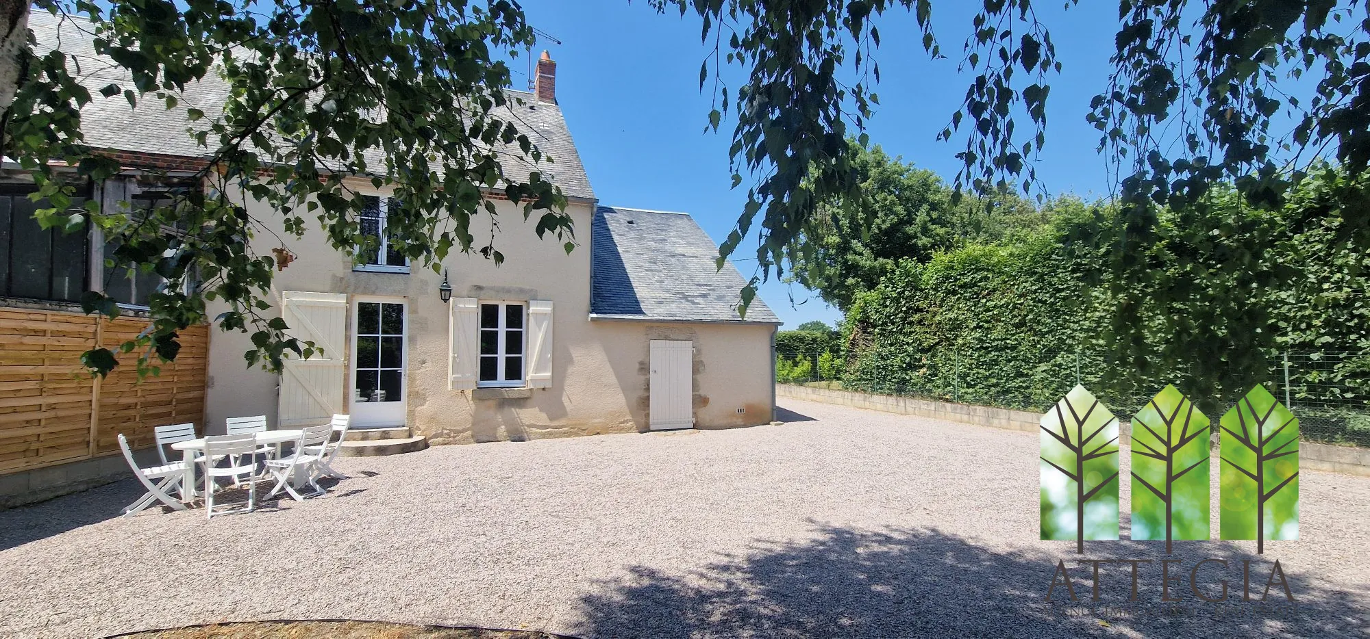 Charmante maison de 99 m² avec grand jardin à Sainte-Sévère-sur-Indre