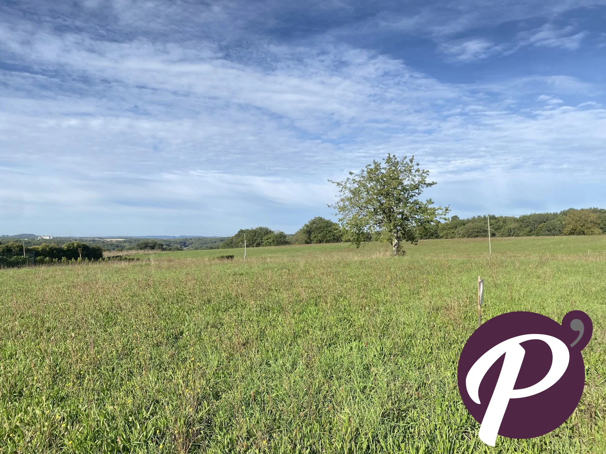 Terrain constructible à vendre à Monsac, 2656 m², prix 30 000 €