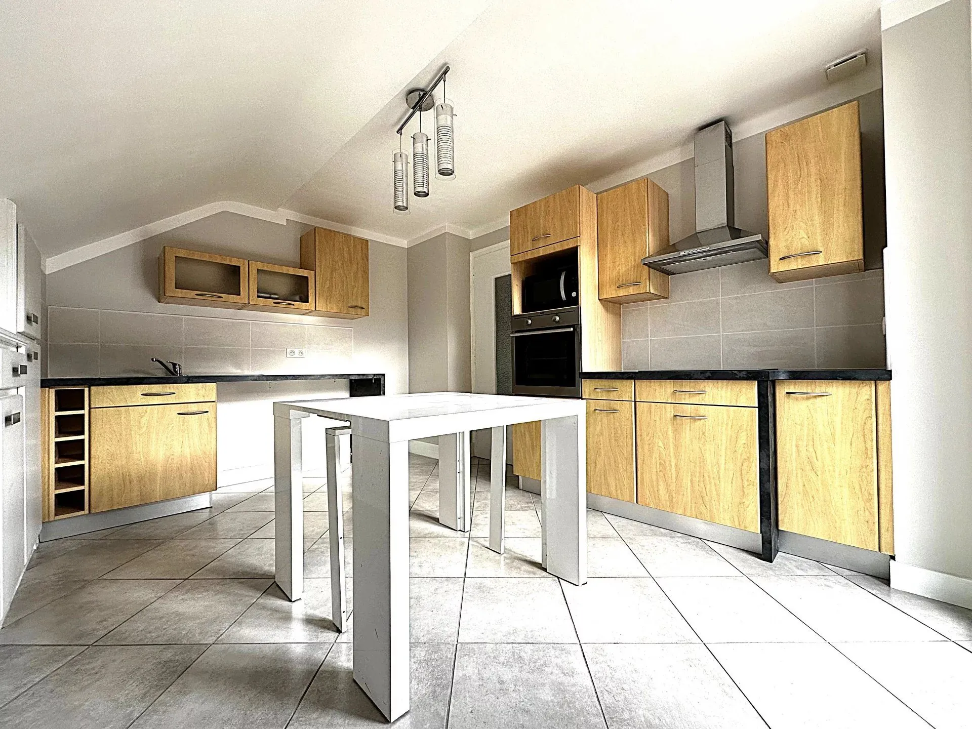 Appartement T5 lumineux de 76,49 m² à Cluses - La Sardagne