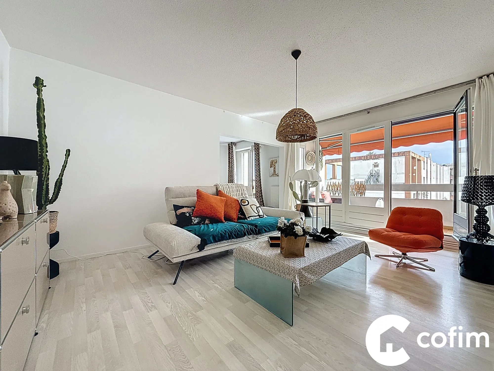 Appartement T3 de 87 m² avec balcon et parking en sous-sol à Pau