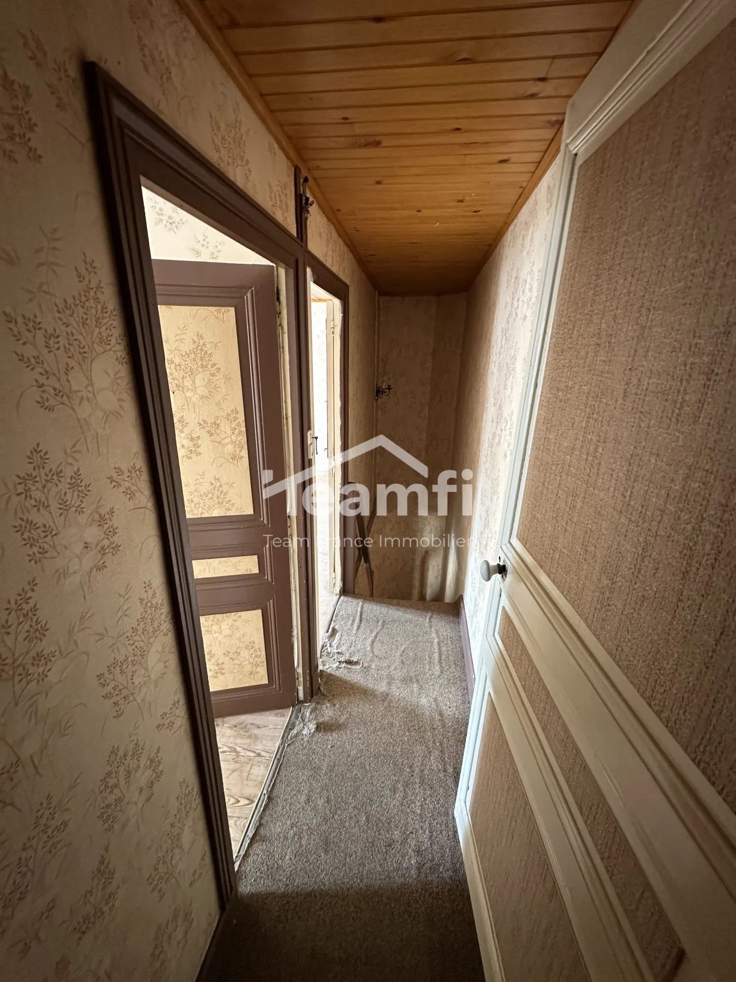 Maison à rénover avec garage à Le Montel - Potentiel locatif élevé