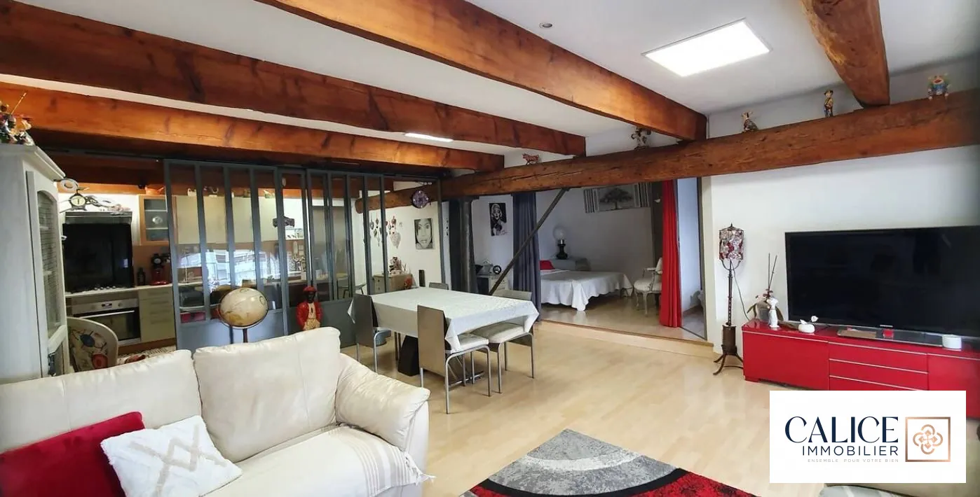 Magnifique appartement loft de 75 m² à Sète avec verrière et garage